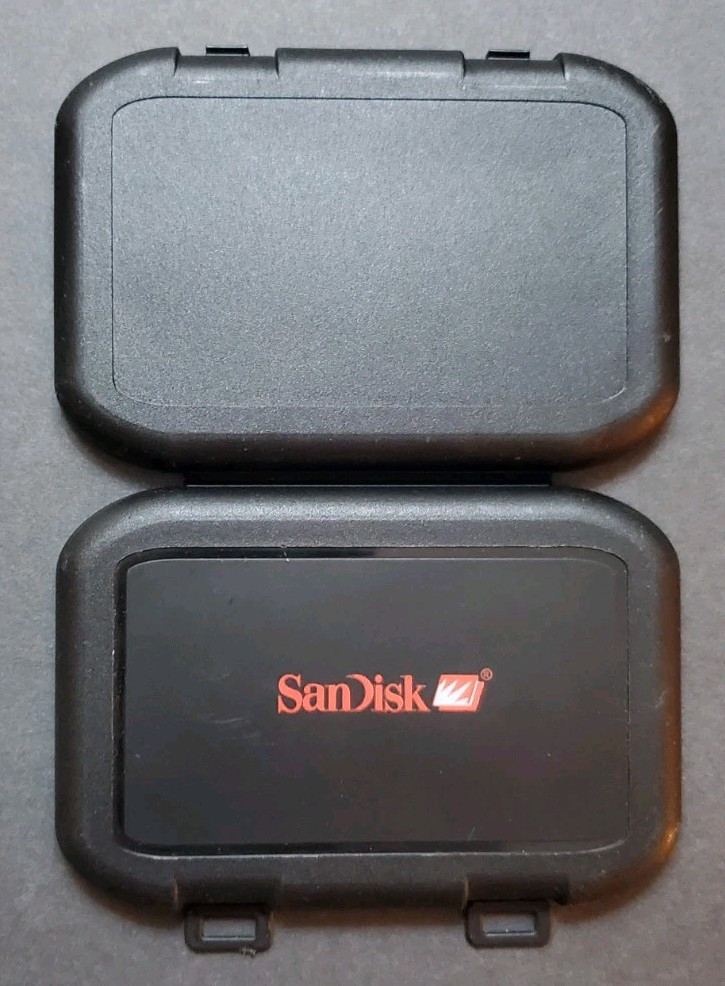 SanDisk Memory Card Hard Case