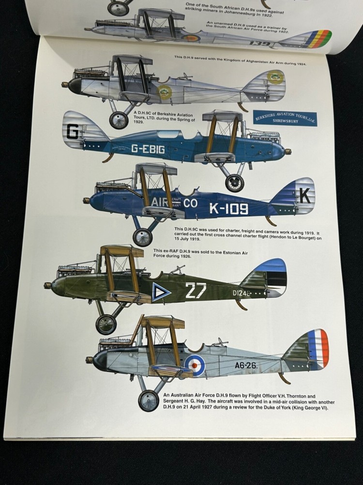 de Havilland D.H.9 In Action Book