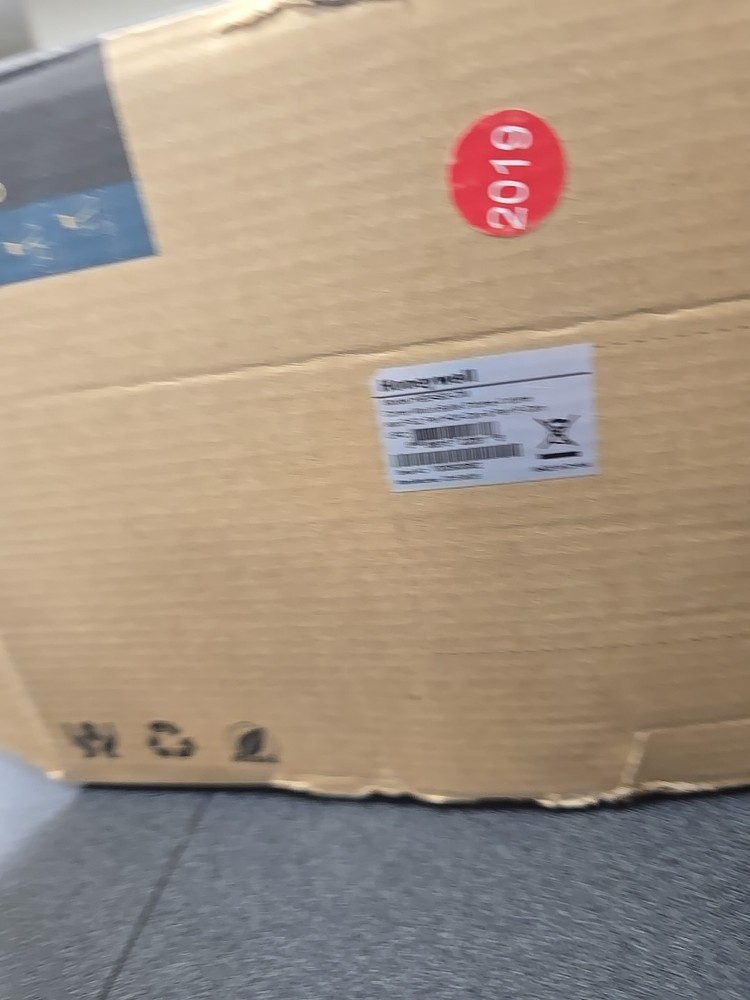 Honeywell HB34G-CM Corner-Mount Bracket