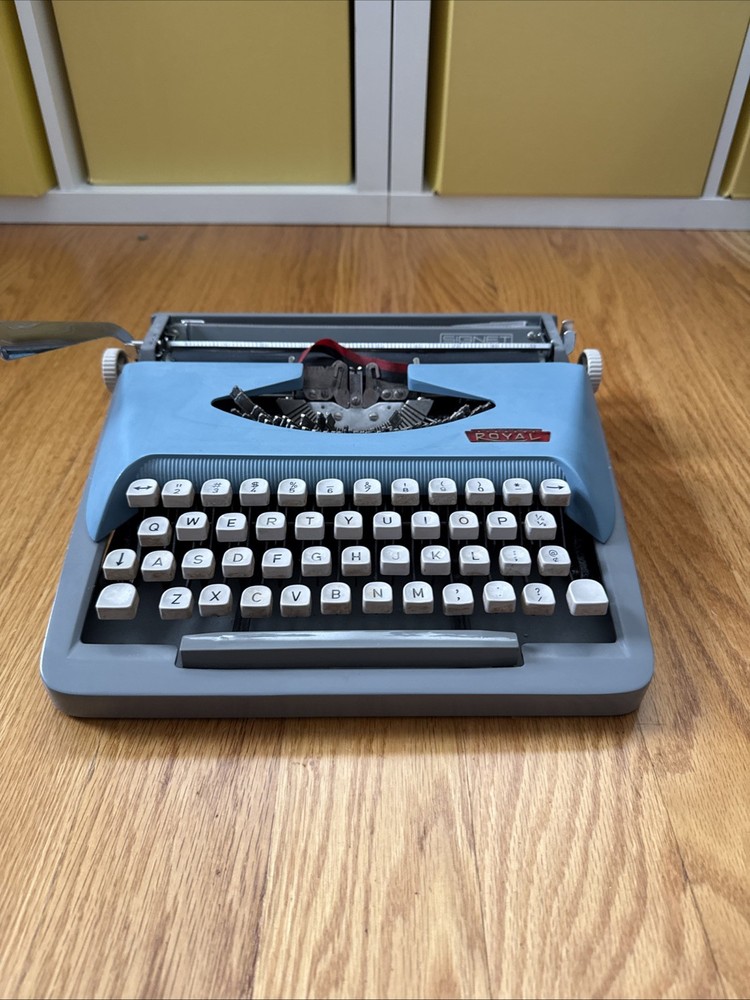 Royal Typewriter Vintage