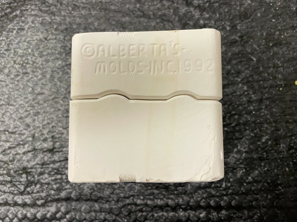 VINTAGE ALBERTA CERAMIC MOLD #1246 TREE ON SLED