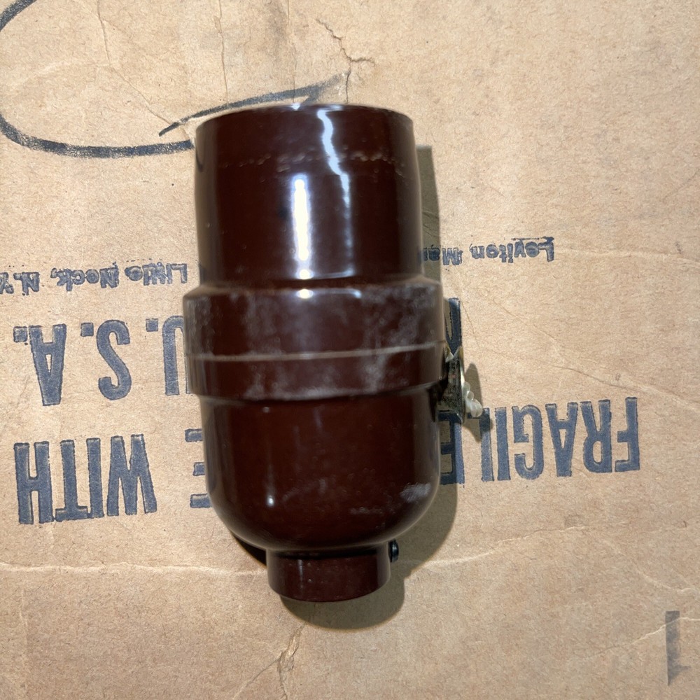 NEW LEVITON ELECTROLIER PULL CHAIN BAKELITE SOCKET WITH 1/8-27 IPS THREAD