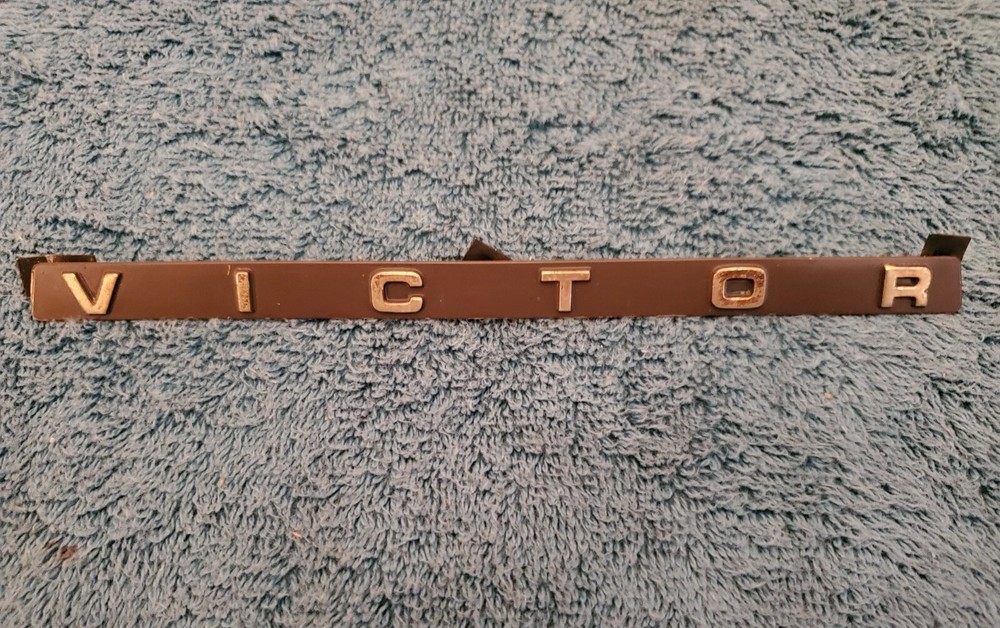 VTG "VICTOR" ADDING MACHINE EMBLEMS - PRE OWNED