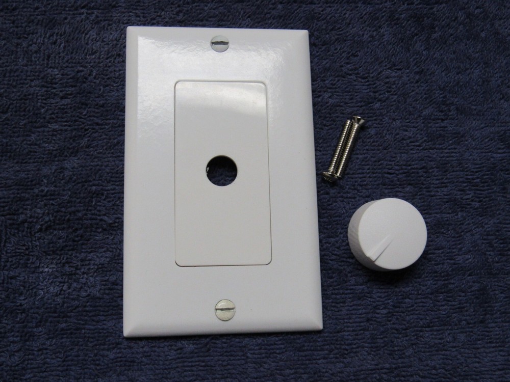 White Knob &Cooper Decora wall plate, fan speed or 6mm D-stem Volume Control