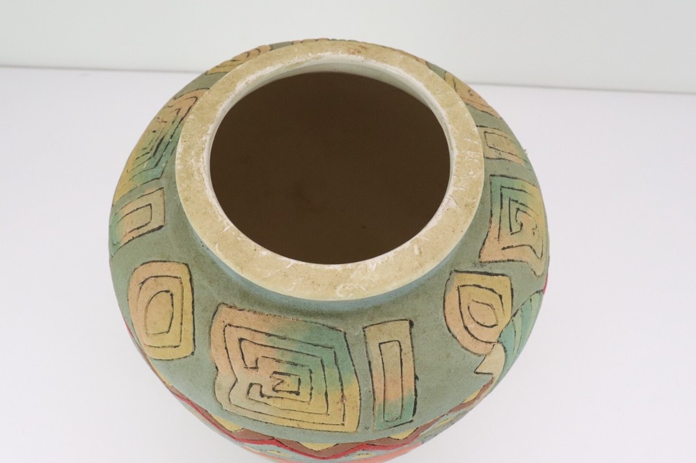 Ceramic Carved 10"