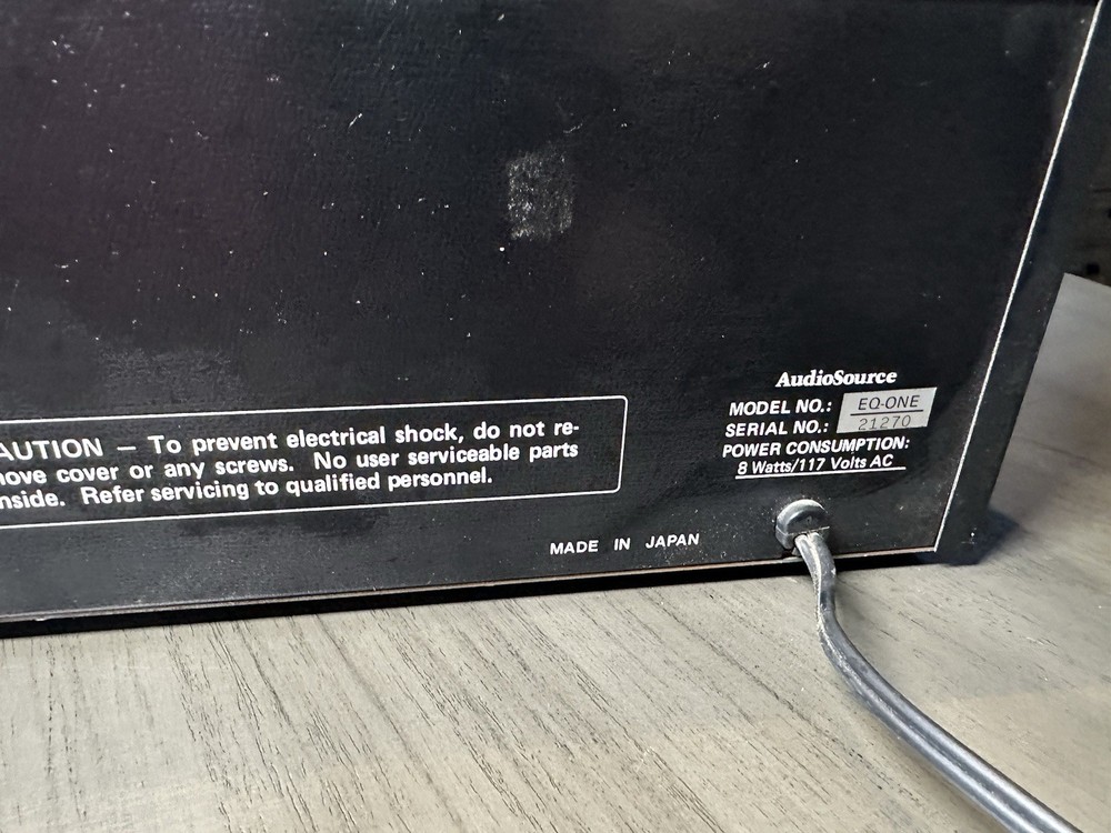 AUDIOSOURCE EQ-ONE EQUALIZER SPECTRUM ANALYZER & PINK NOISE GENERATOR