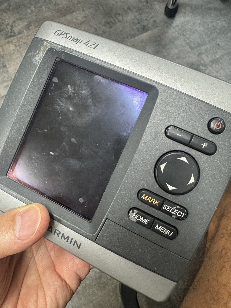 Garmin 421 Gps. No Cables. Good Working Order-(mounting Bracket Not Include)