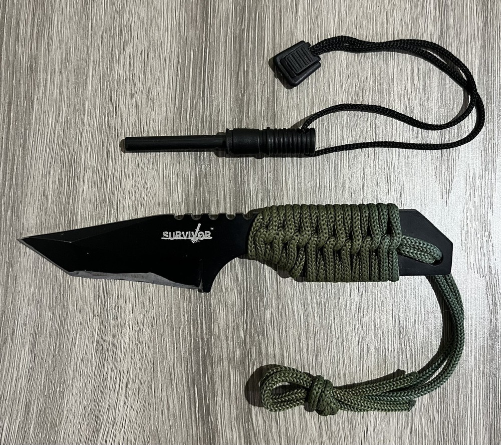 Fixed Blade Survival Knife Paracord Handle With Fire Starter