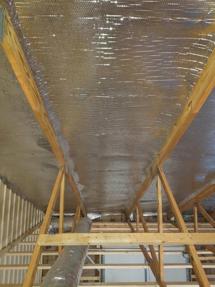 Reflective Foil Insulation Roll Double Bubble USEP 16x100 Rafter (Seams)