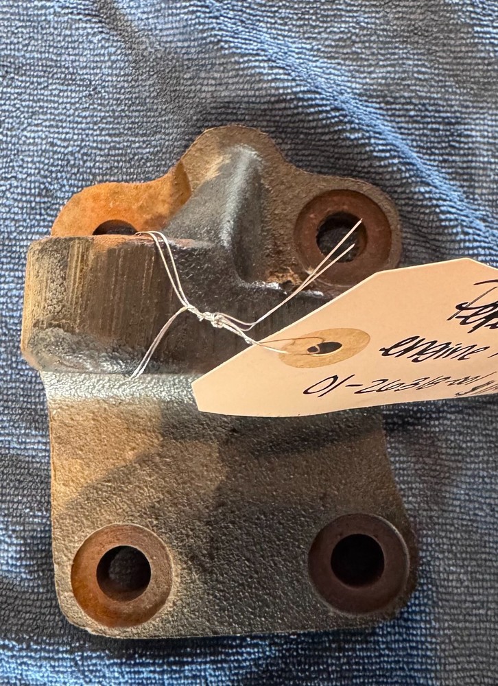 OEM Engine Mount 01-26318-001 (548-11310)