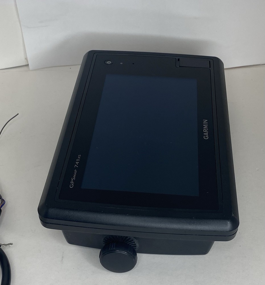 DEFECTIVE Surface damaged Garmin GPSmap 741XS GPS Chartplotter Multifunc G3D