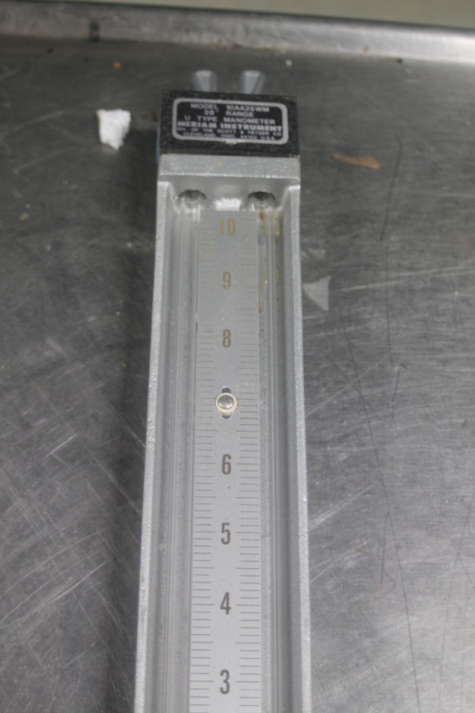 Meriam Instrument Manometer Model 10AA25WM
