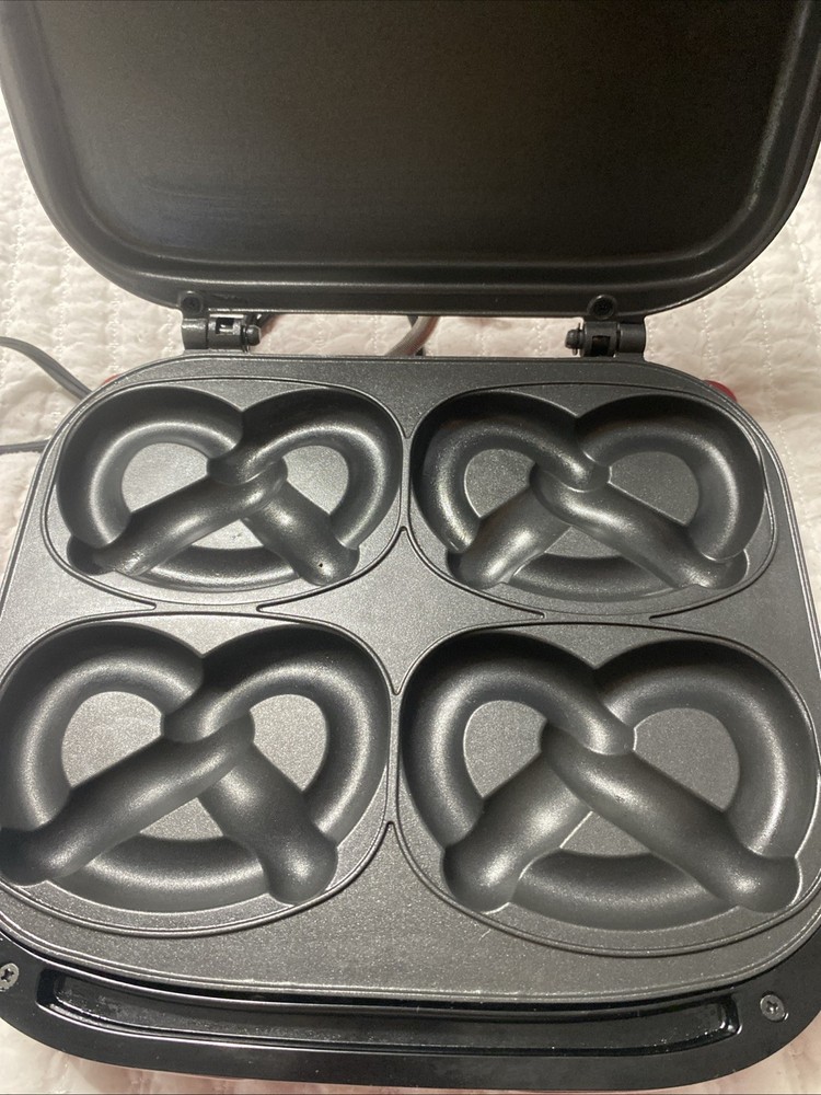 PRETZEL MAKER BELLA VGC