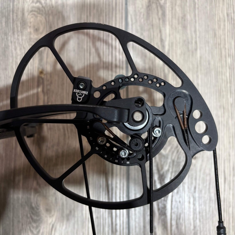 Bowtech Proven 34 LD RH Black 70#