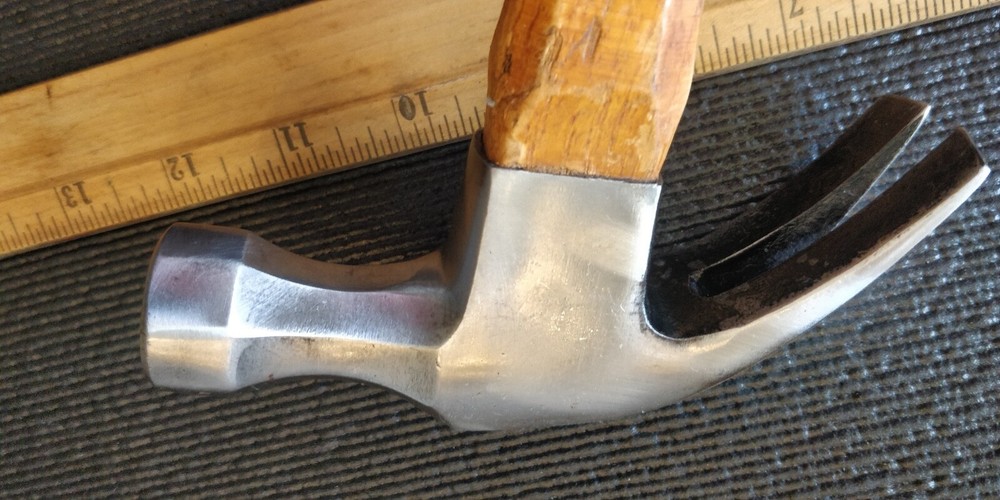 STANLEY "100 PLUS" CLAW HAMMER OH111/2 Full Octagon Handle / Curved Claw