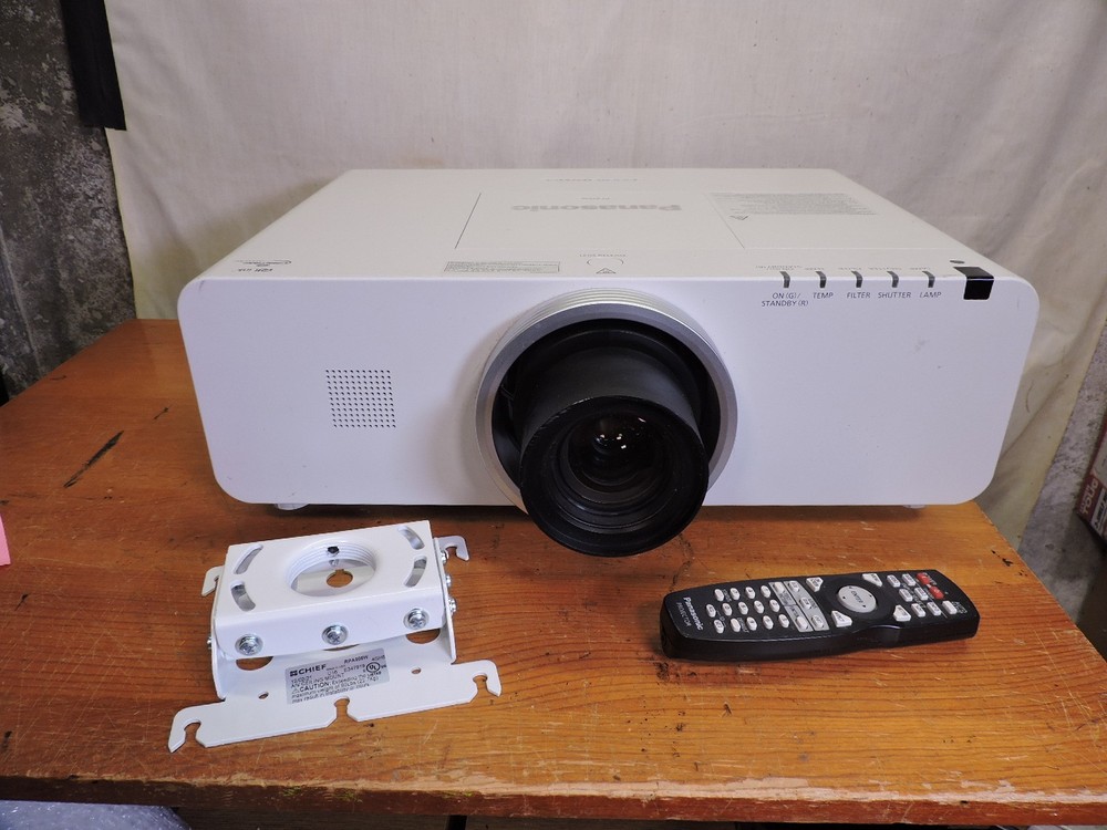 Panasonic PT-EZ570U projector 5000 Lumen projector with remote & ceiling mount#3