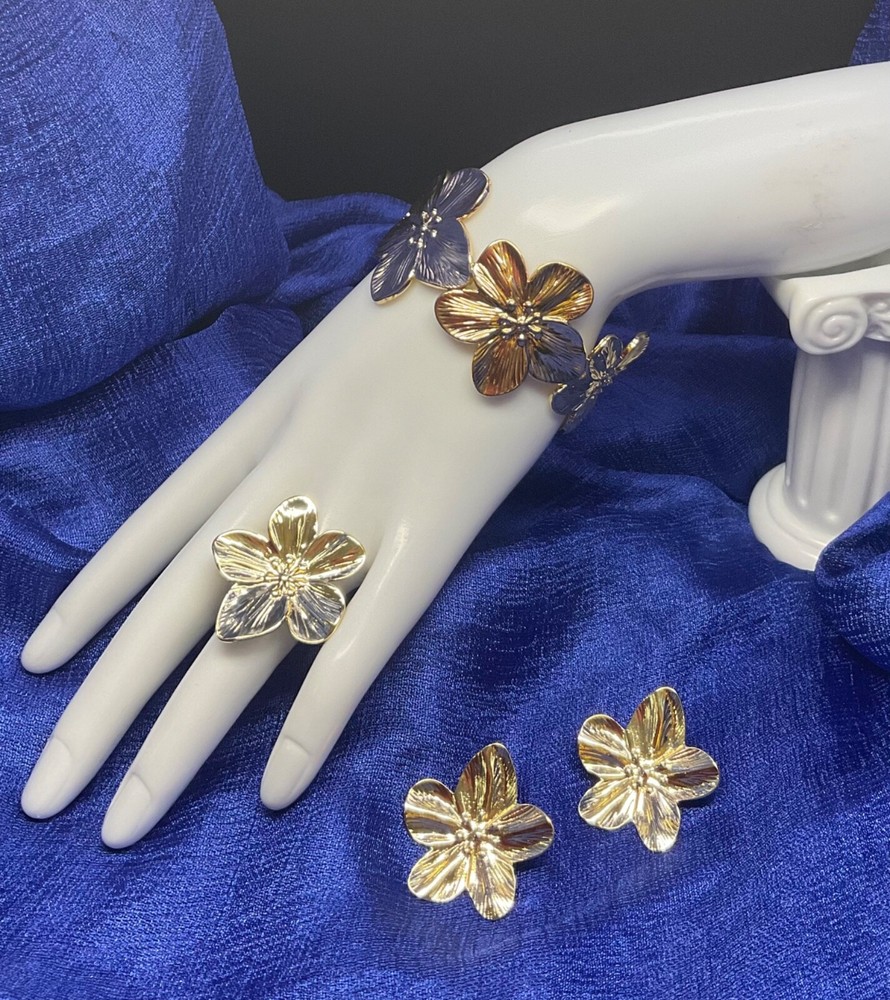 Golden Flower Jewelry Statement Set