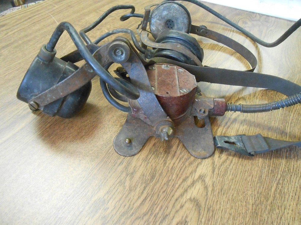 WWl WW2 Original Radio Headset navy type. Set