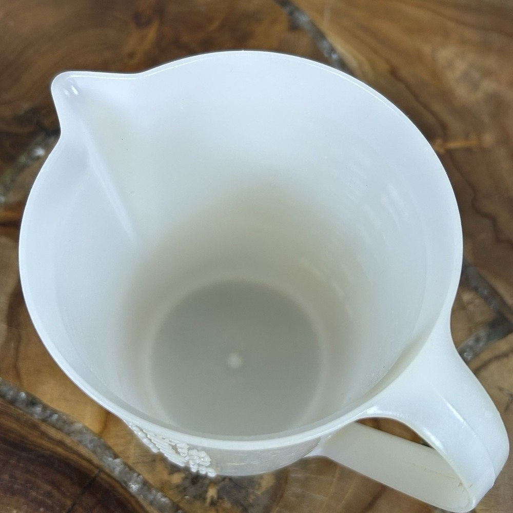 vintage Eagle Plastic 2 Cup Measuring Cup Made In USA