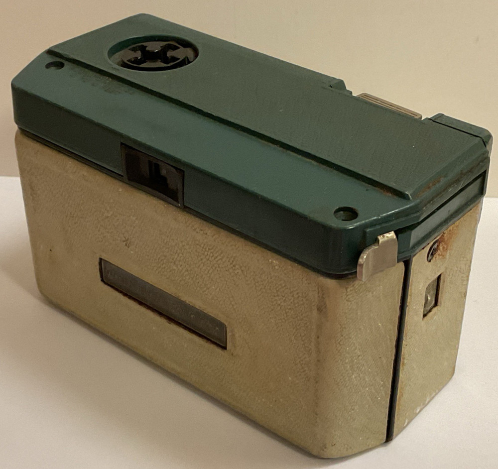 Vintage Kodak Hawkeye Instamatic Camera R4 Untested Missing Strap