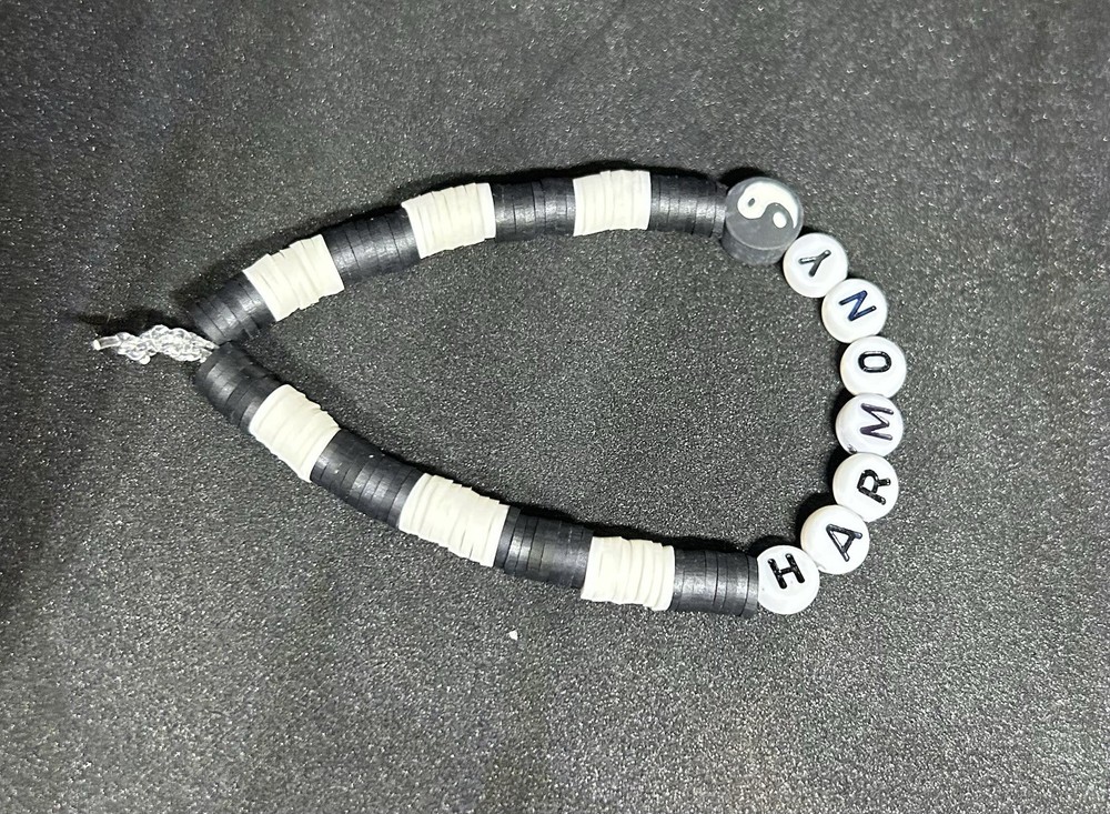 Harmony (Ying Yang) Heishi Bracelet