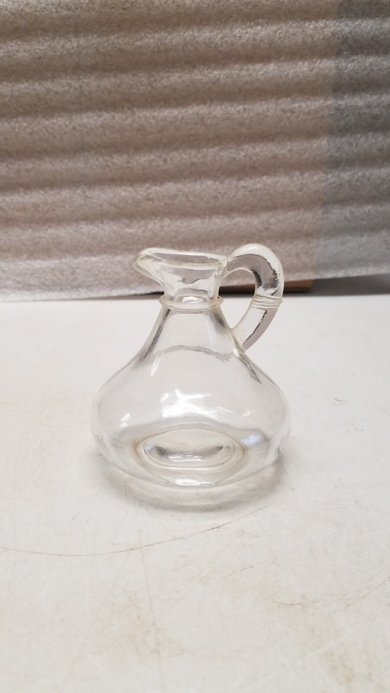 Clear Glass Ringed Neck Cruet (M)