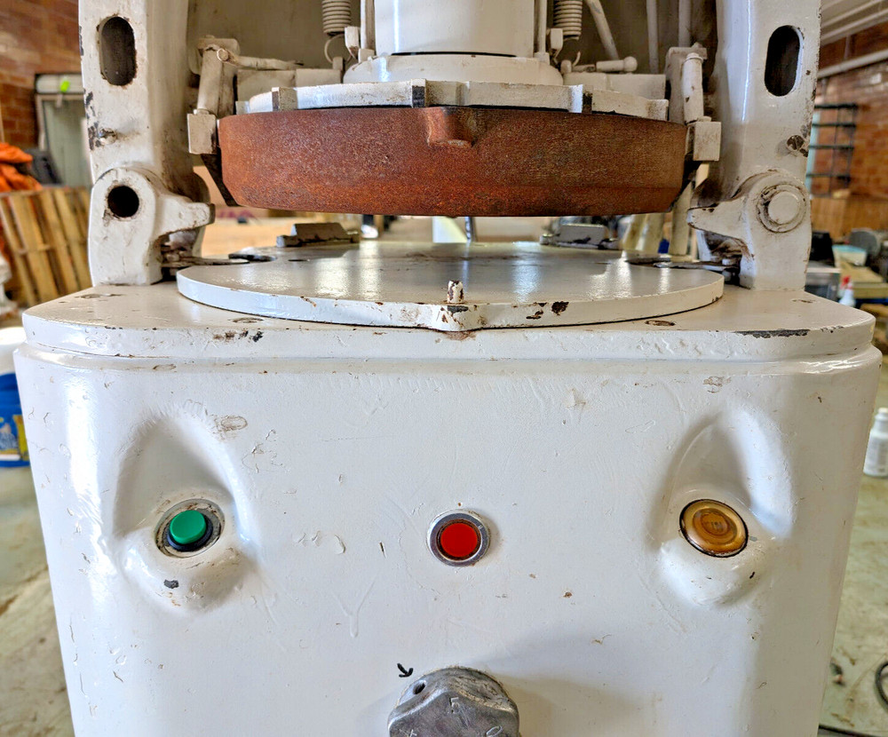 EBERHARDT Commercial Dough Divider, Dough Cutting Machine for Bakery
