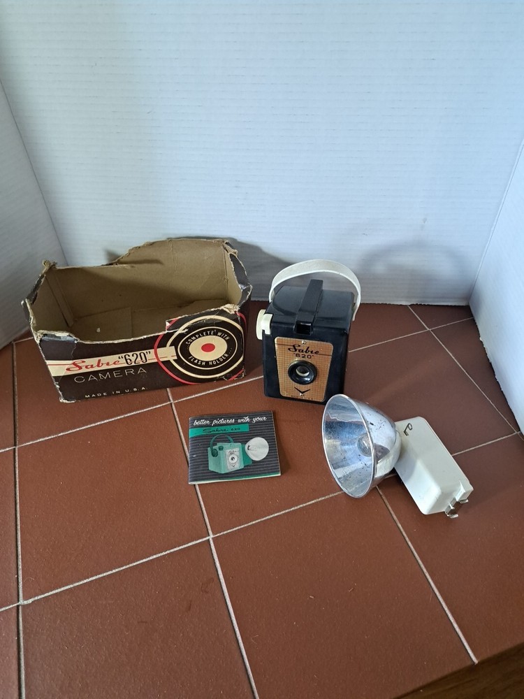 Vintage 1950s SABRE 620 Camera Flash Accessory  & Manual w/Partial Box