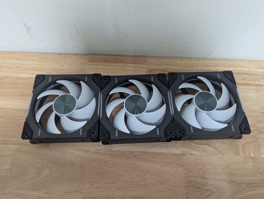 Phanteks Glacier One 360D30 X2 AIO Liquid CPU Cooler, Evolv X2-Design AIO