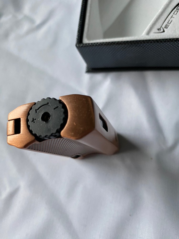 Vector VMotion Dual Jet Cigar Lighter - Copper with Black - New