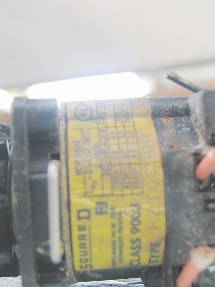 One 10 position Switch SQUARE-D with Knob