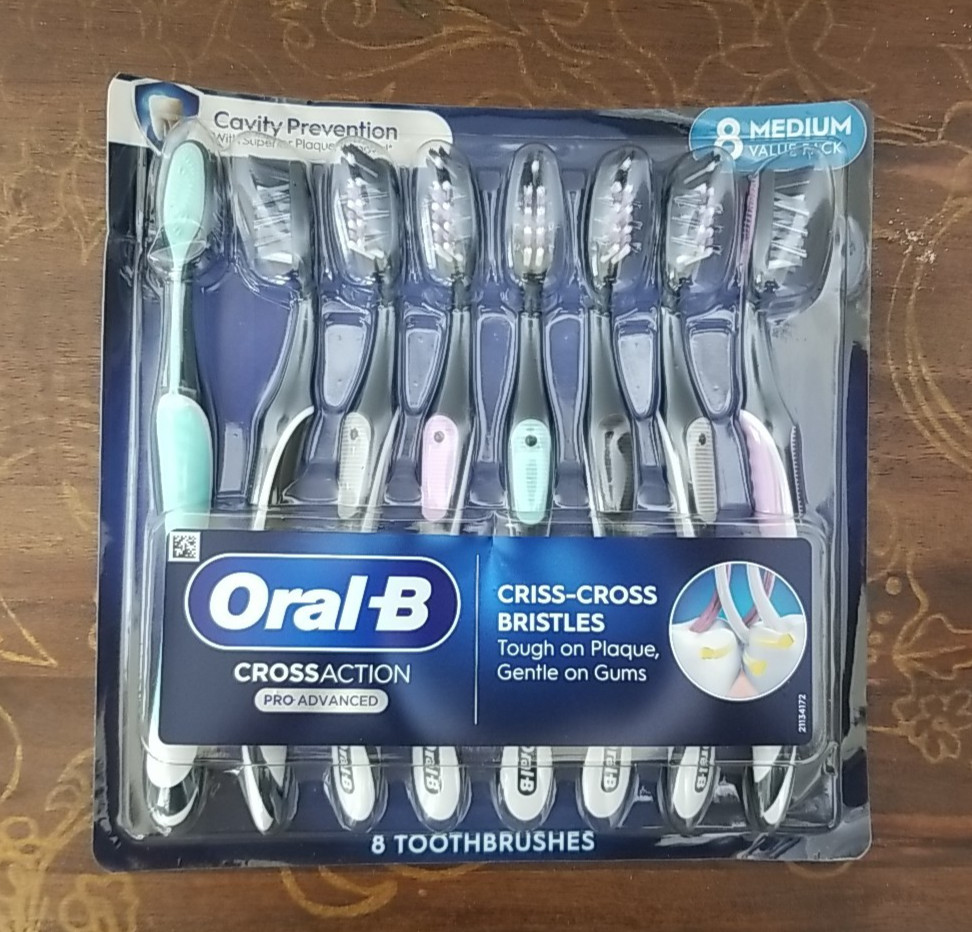 Oral-B CrossAction Pro Advanced Toothbrush, 8-pack Medium Anti-Bacterial Bristle