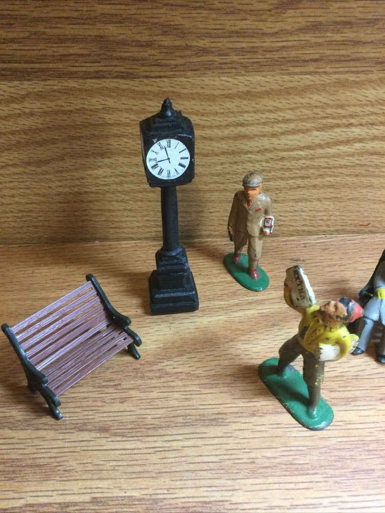 7 Barclay Figurines And Benches ,clock Vintage