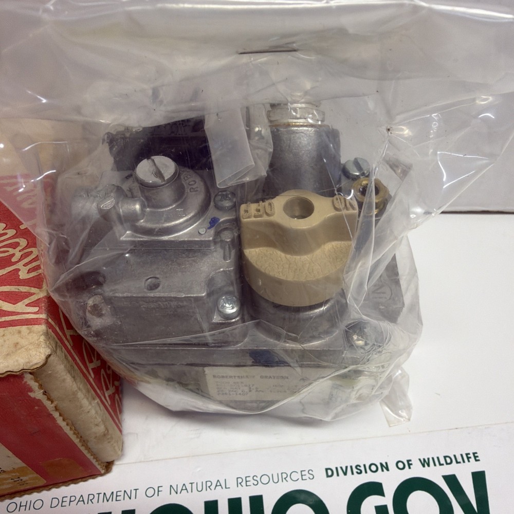 ROBERTSHAW 700-400 24 VOLT COMBINATION GAS VALVE 7000BER