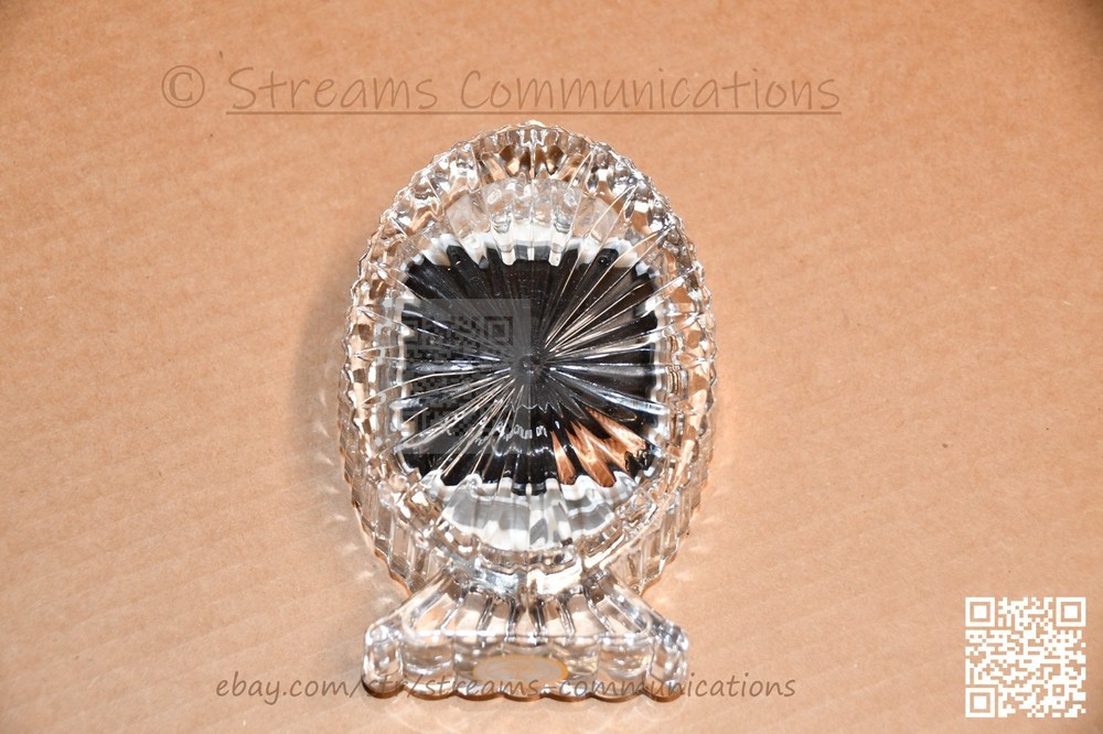 Quartz Crystal Small Desk Clock