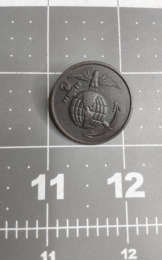 WWI USMC US Marine Corps Pinback Collar Disc