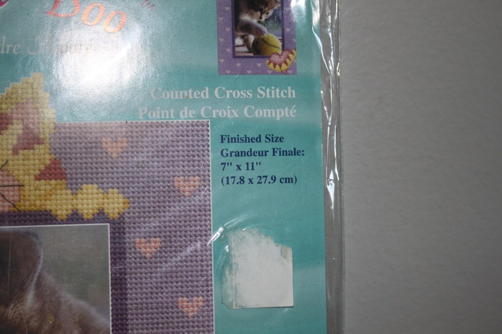 Peek-A-Boo kitty frame