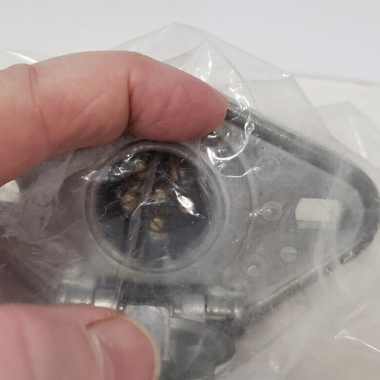 TRP PE26200 RECEPTACLE-6 WAY, NIB