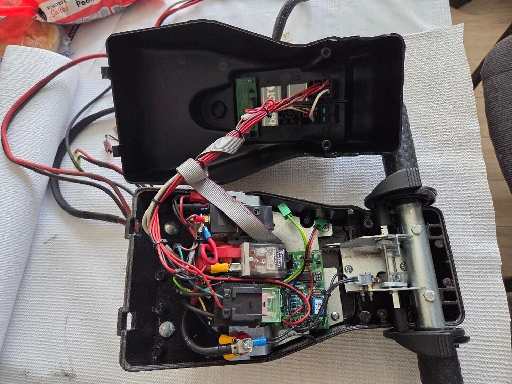 Handle Bar Assembly FOR TORNADO SCRUBBER 99685 --- READ DESCRIPTION