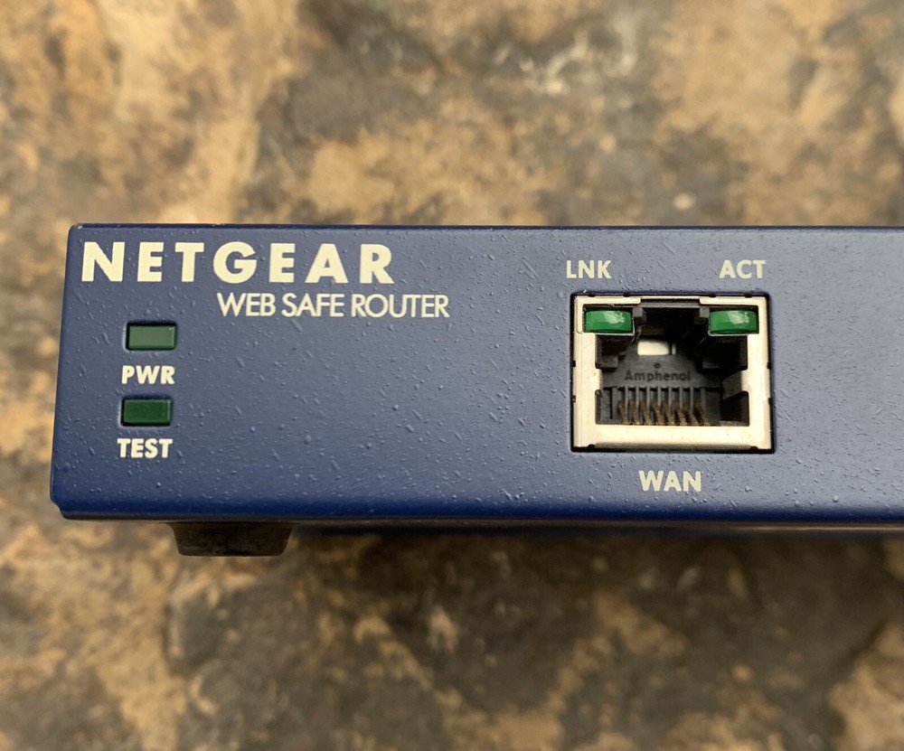 Netgear Cable/DSL Web Safe Router. Model: RP114. Not tested