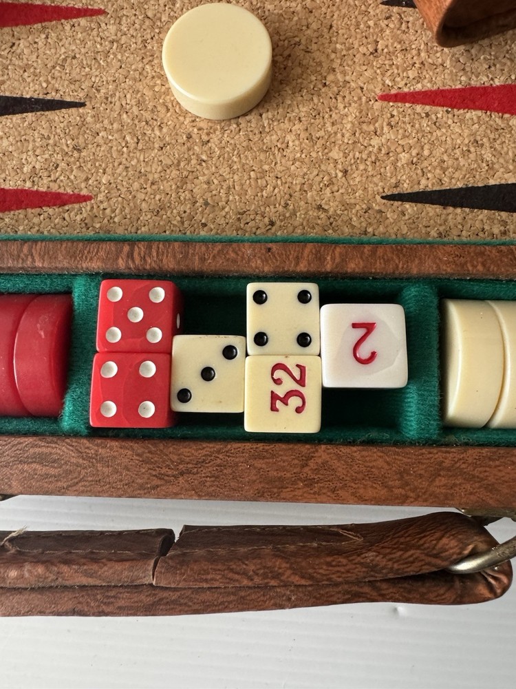 Vintage Backgammon Set Game Deluxe Cork Board Brown Solid Briefcase Complete