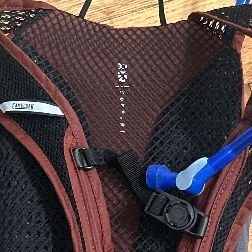 CamelBak Lobo 9 Hydration Pack 2 L Rust. Possibly Used Once