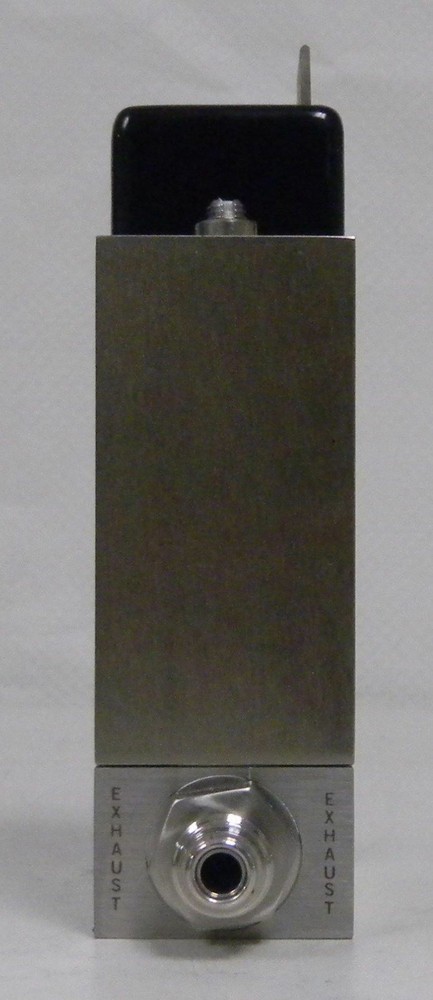 Unit UFC-1200A Mass Flow Controller, Gas- SiH2CL2, Range- 500 SCCM, Used