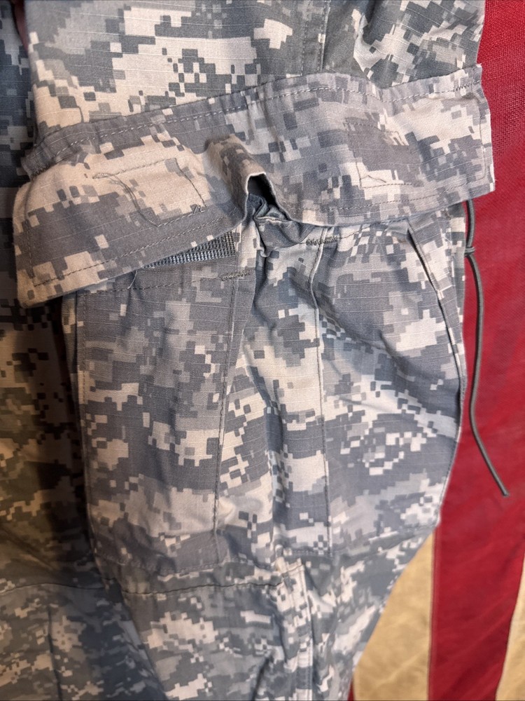 Small Long - Army Combat Pants ACU Digital Camo USGI B014