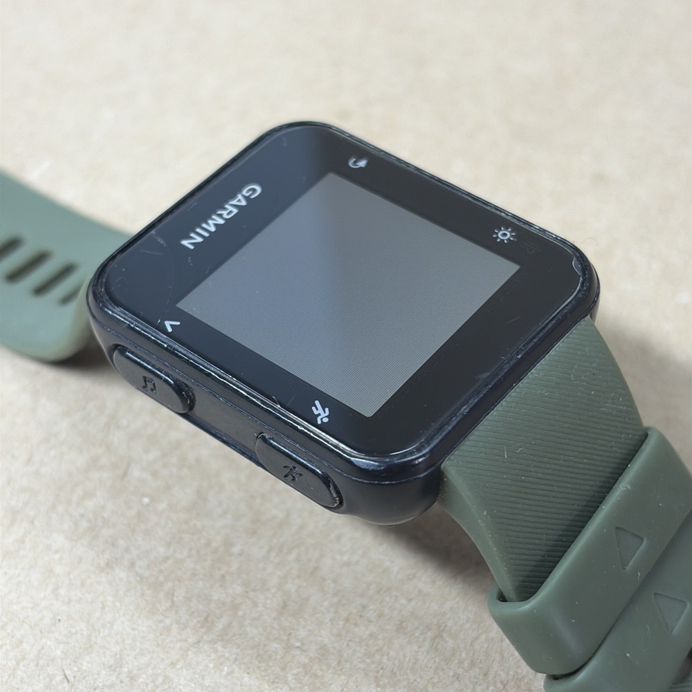 Garmin Forerunner 35 GPS Smartwatch Activity Tracker Green Untested No Charger