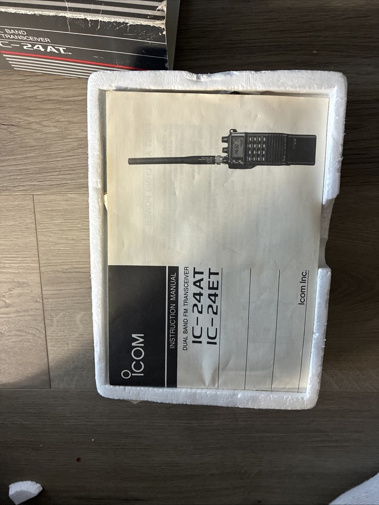 ICOM IC-24AT Handheld Transceiver