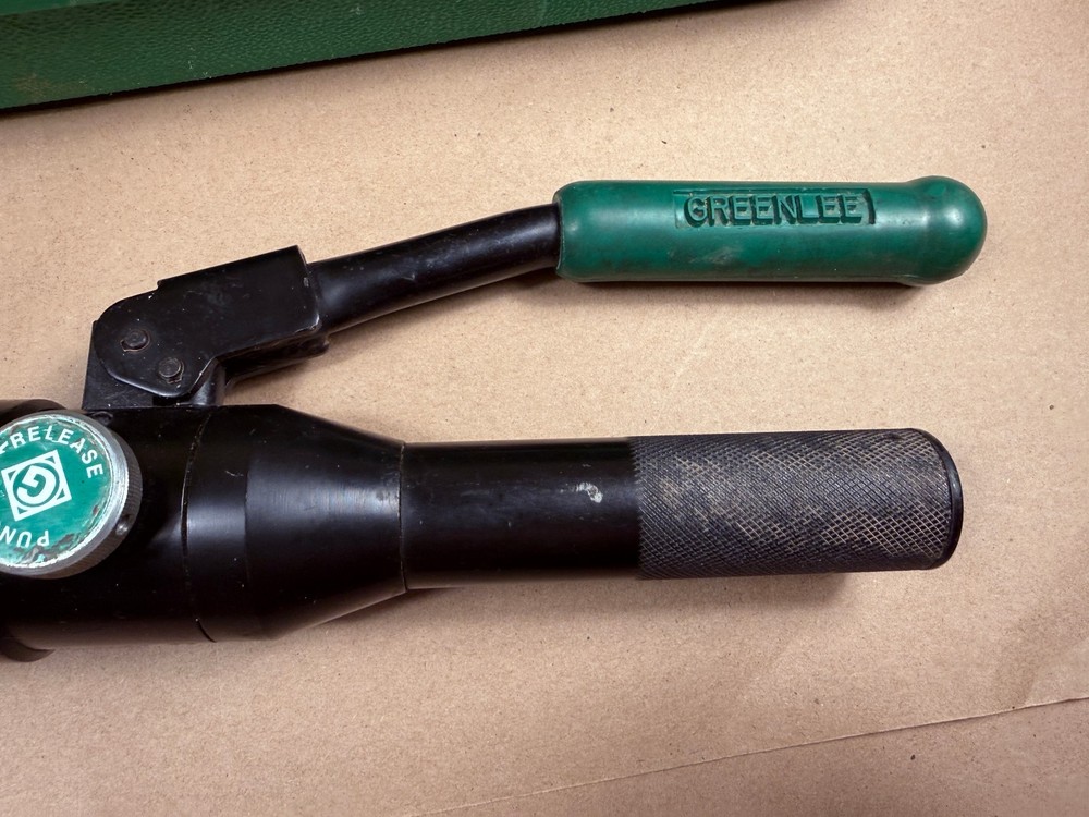 NICE - Greenlee 7806SB Quick Draw Punch Driver Kit 1/2"-2" - Tested