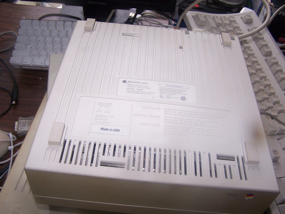 Apple Hard Disk 20SC in original box and working fine