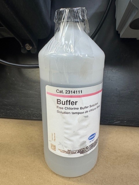 Hach CL17SC Colorimetric Chlorine Analyzer, SC200 Universal Controller