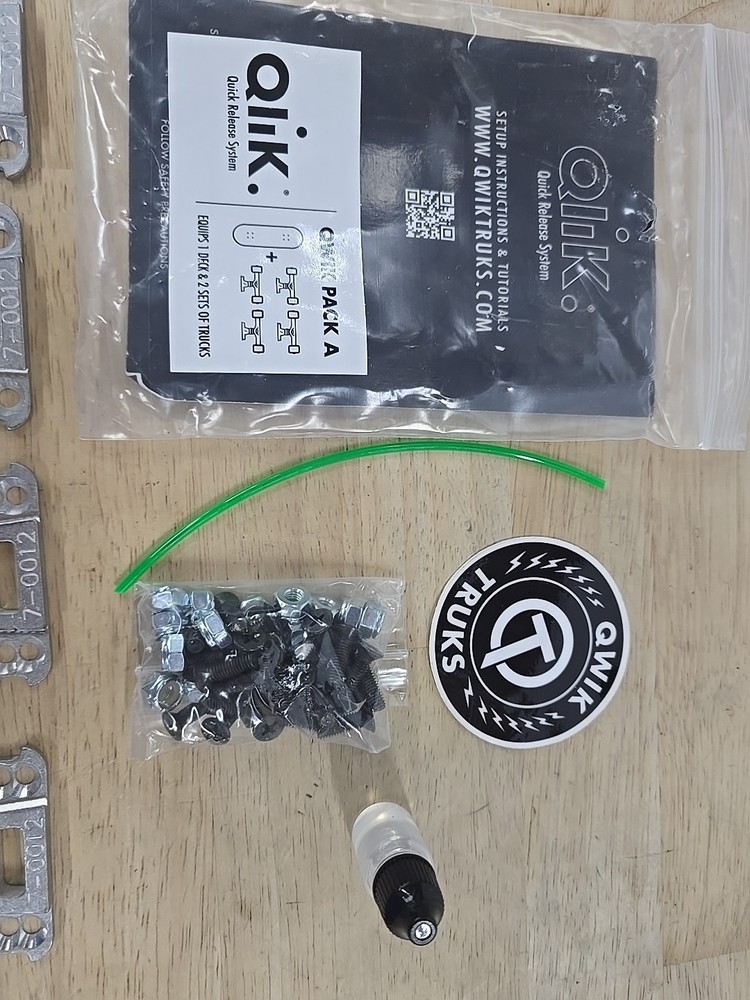 Qwik Pack A Hardware Kit For Skateboards - Quick Release System